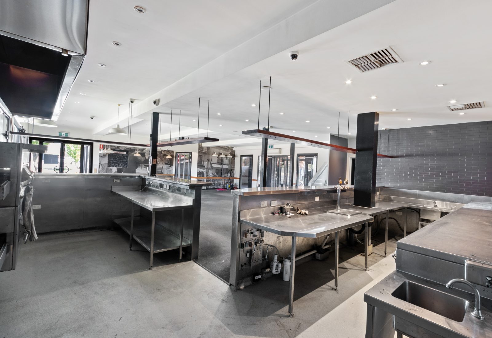 032 Open2view ID849339 254 craigieburn