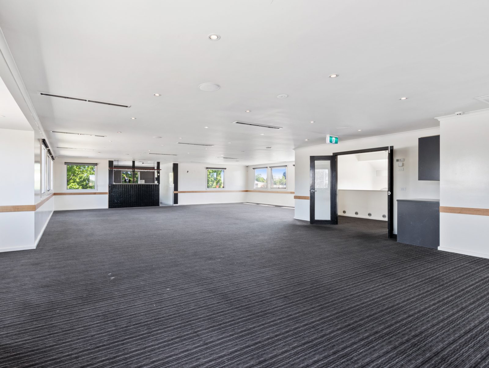 035 Open2view ID849339 254 craigieburn