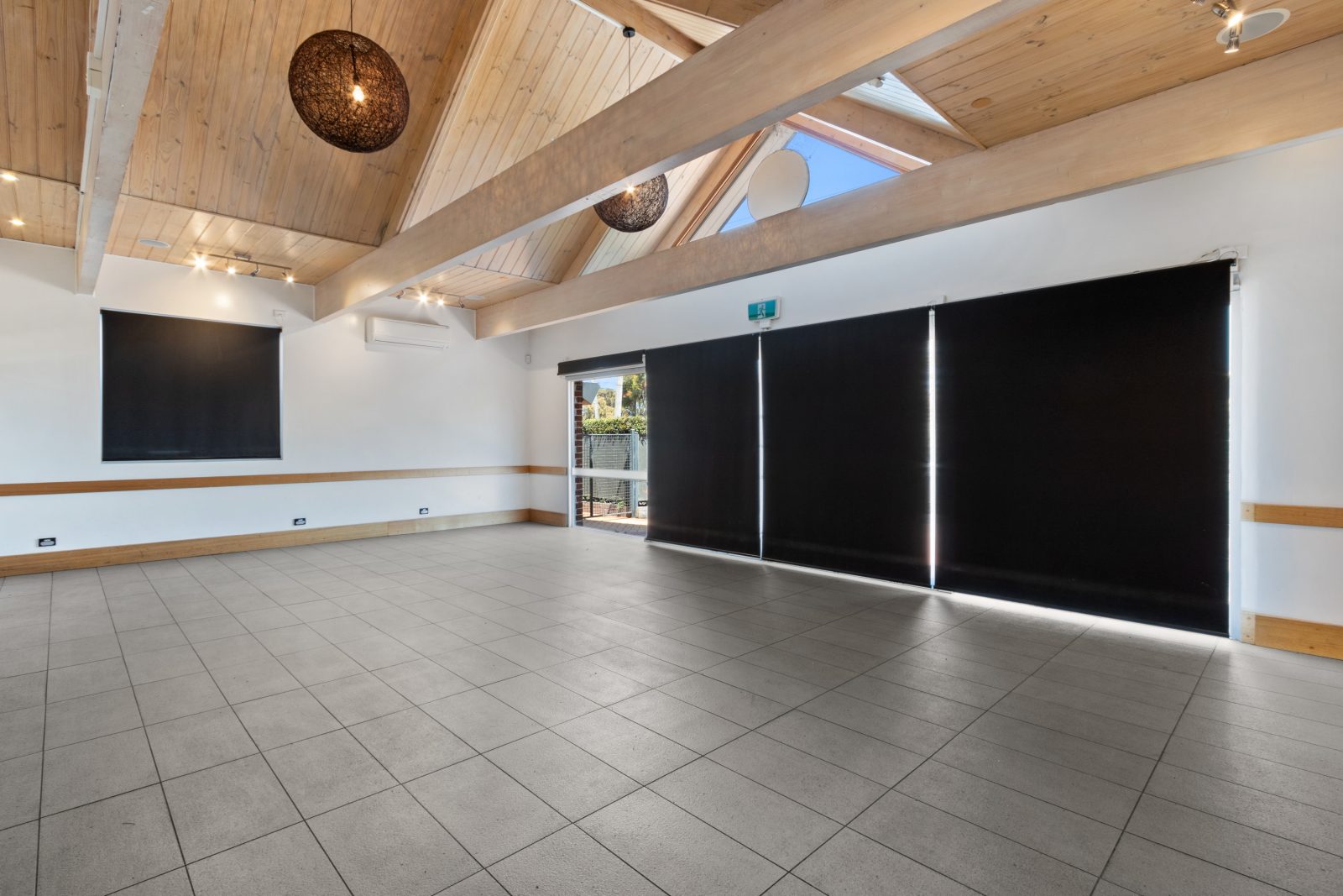 041 Open2view ID849339 254 craigieburn