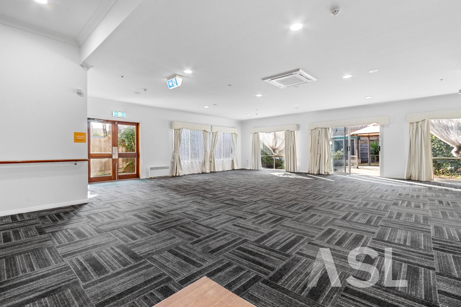 021 Open2view ID876395 1120 Main Road Eltham