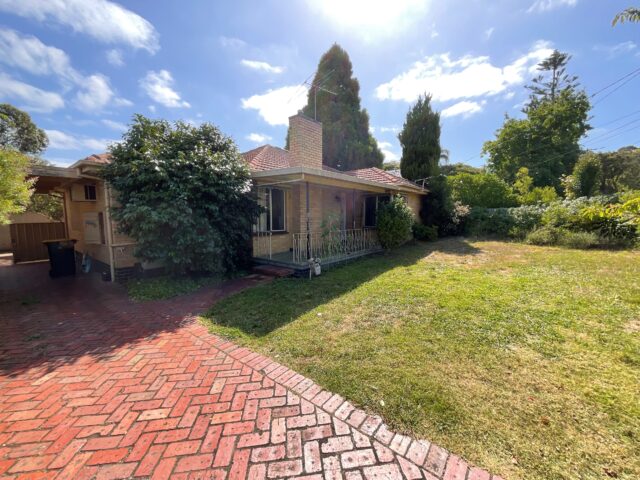 UNDER APPLICATION – 3 Bedroom Family Home – Spacious Back Garden Location Photo