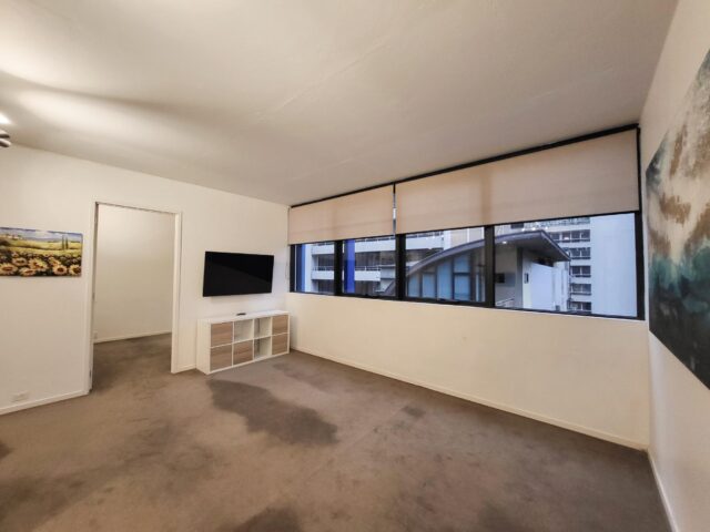 UNDER APPLICATION – Furnished Single Bedroom Apartment – Centre of Melbourne CBD Location Photo