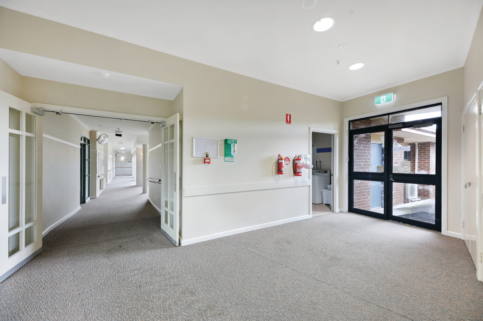 WEB_59-91PhillipParadeChurchill_022