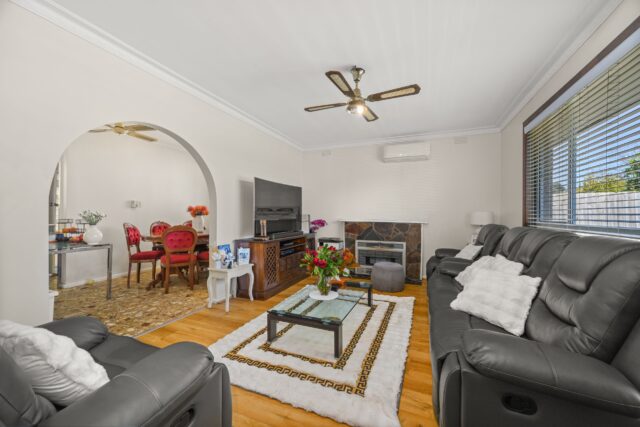 UNDER OFFER! Location, Lifestyle & Potential – All in One! Location Photo