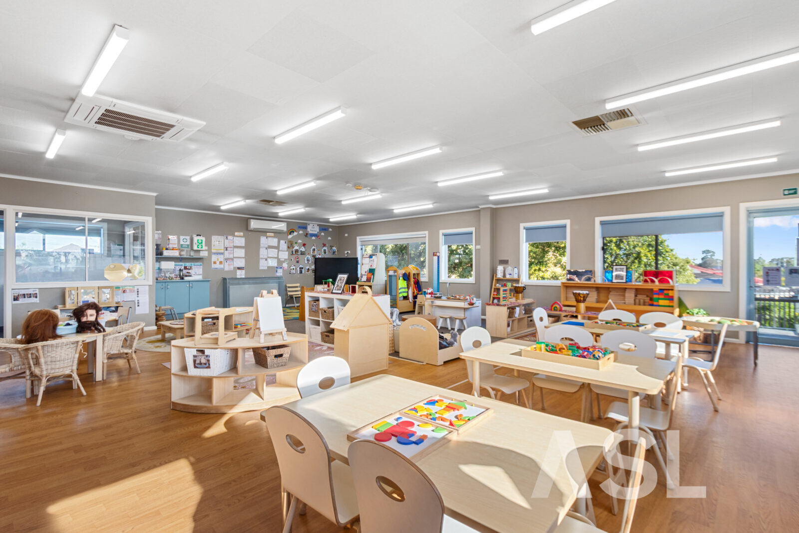 021_Open2view_ID984396-736_-_738_Heatherton_Road