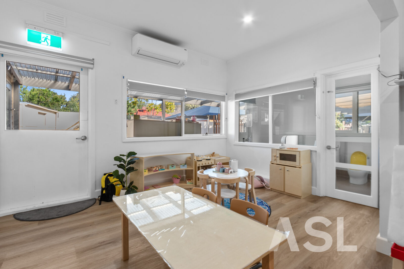 024_Open2view_ID984398-Albert_Avenue