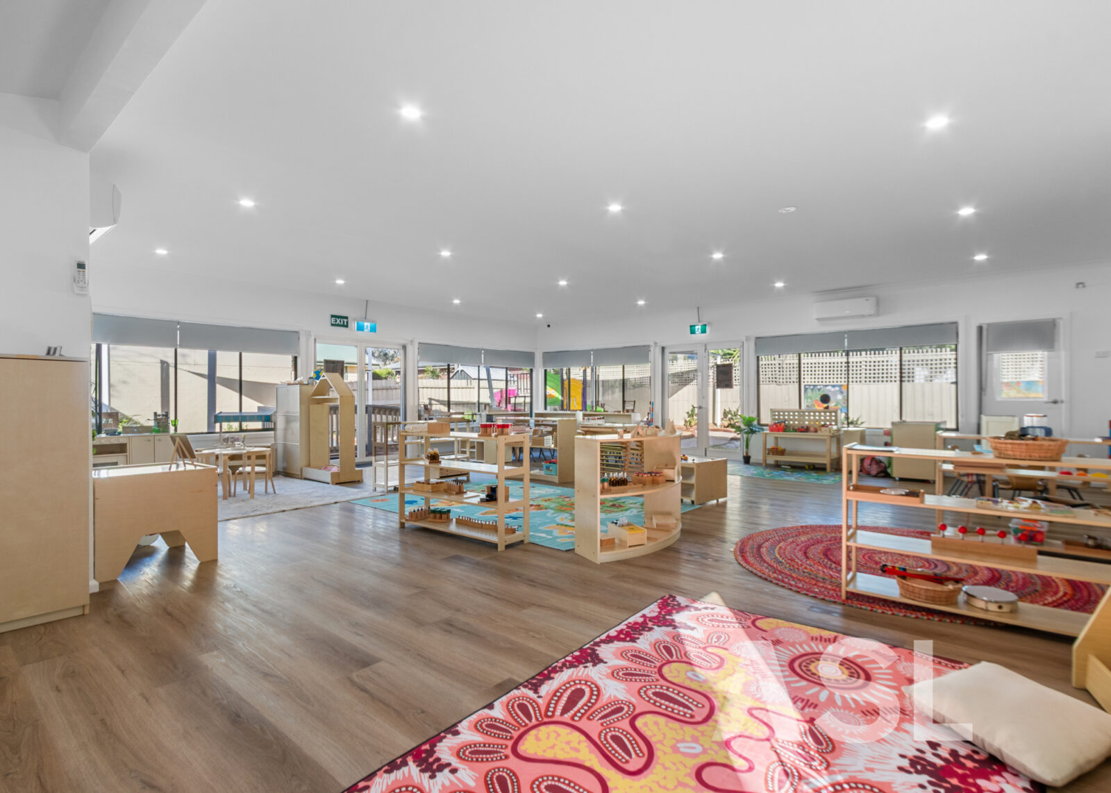 026_Open2view_ID984398-Albert_Avenue