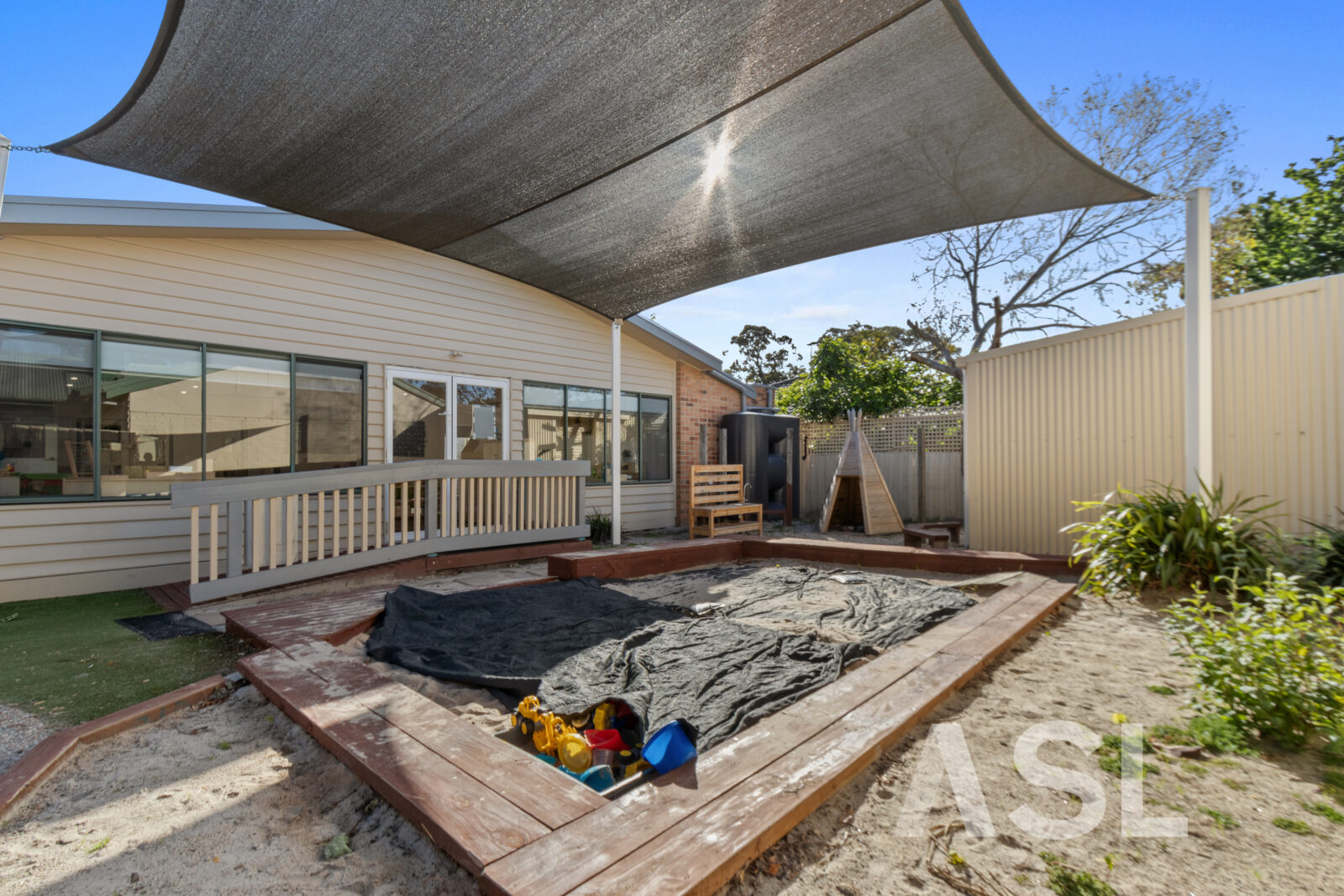 028_Open2view_ID984398-Albert_Avenue