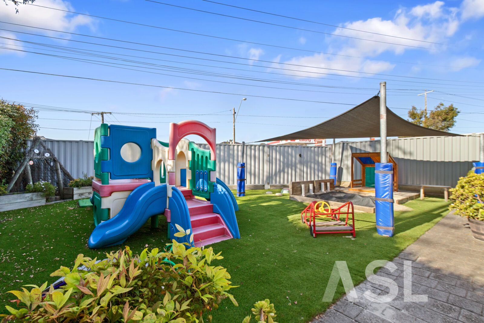 029_Open2view_ID984396-736_-_738_Heatherton_Road