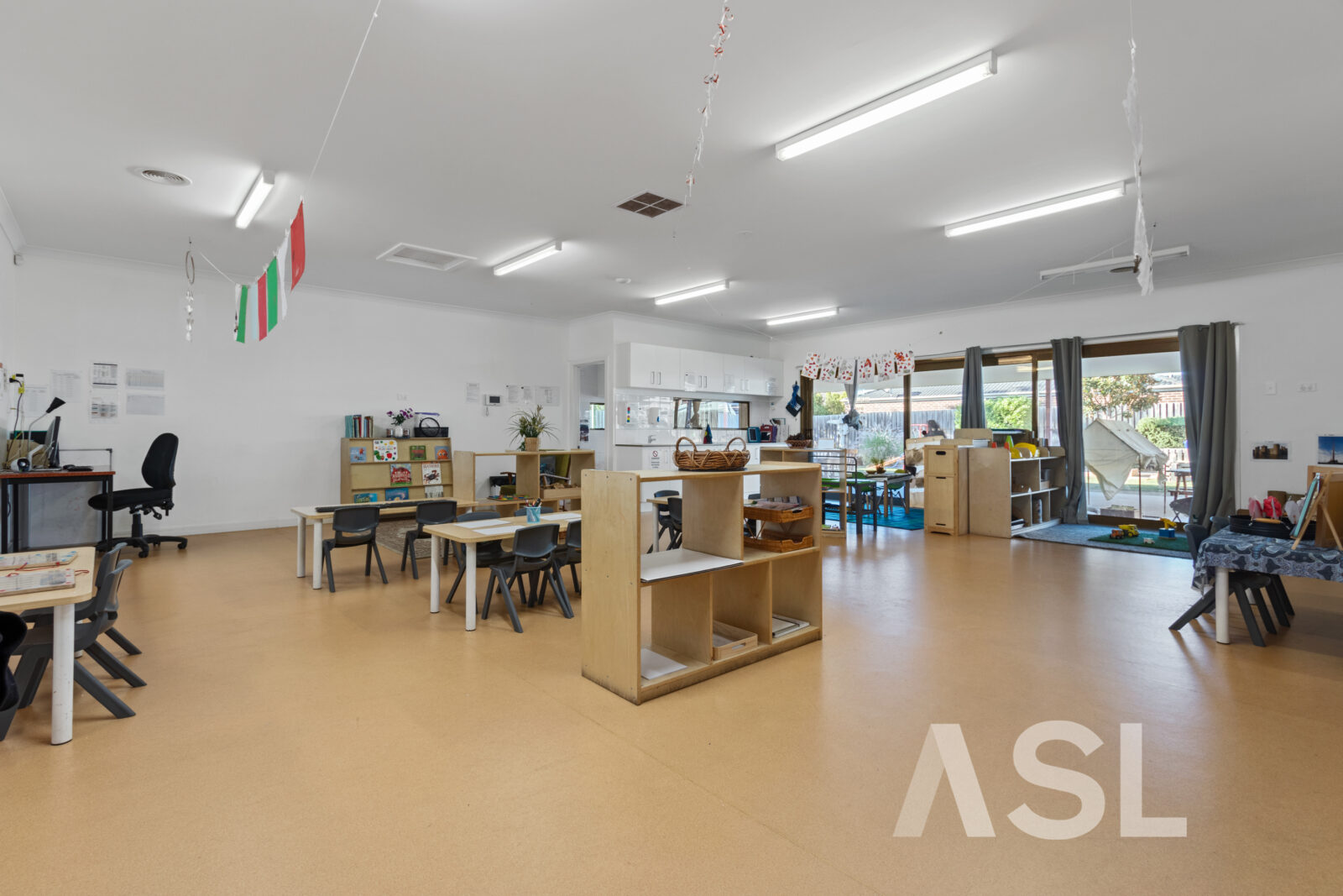 032_Open2view_ID946076-Geelong_Road