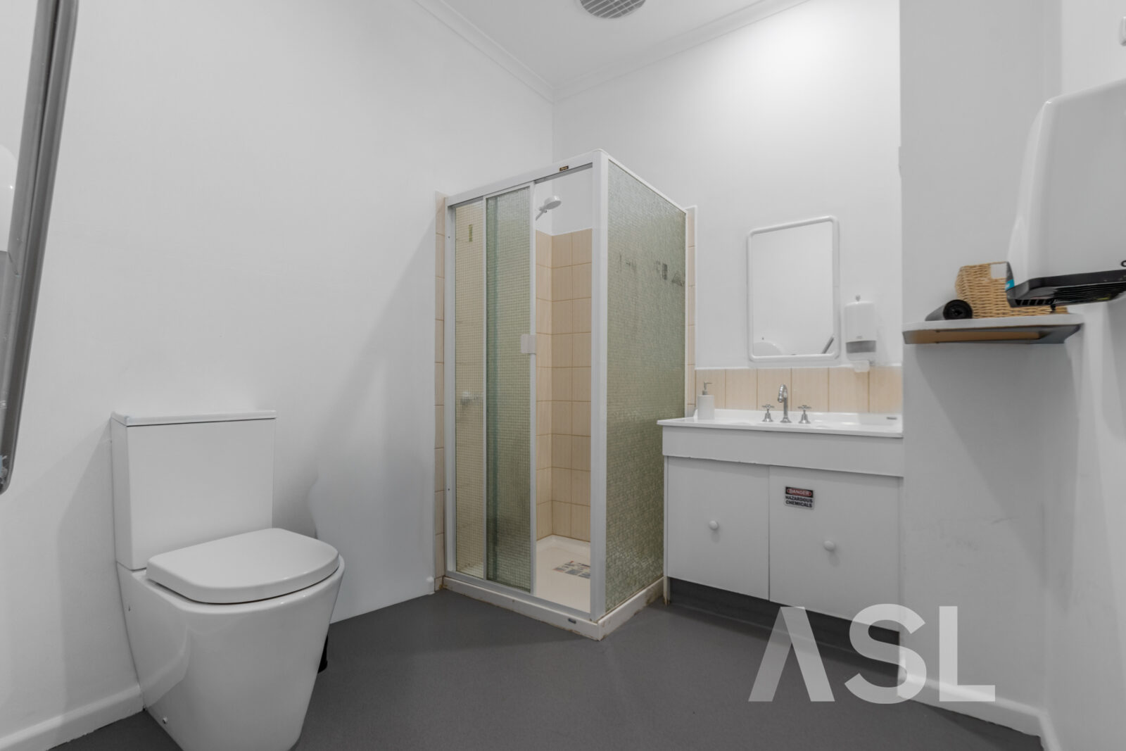 036_Open2view_ID984398-Albert_Avenue