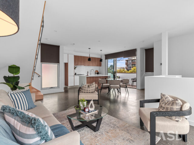 Contemporary Design, Inner-City Ease – No Owners Corporation Location Photo